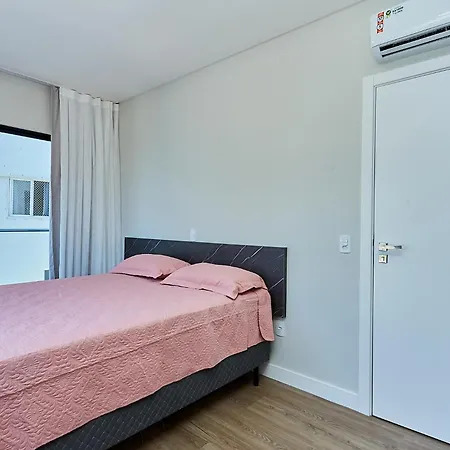Cod. 1129 - Apartamento Com 01 Quarto, Vista Mar Com Rooftop, E Piscina Bombinhas Exterior photo