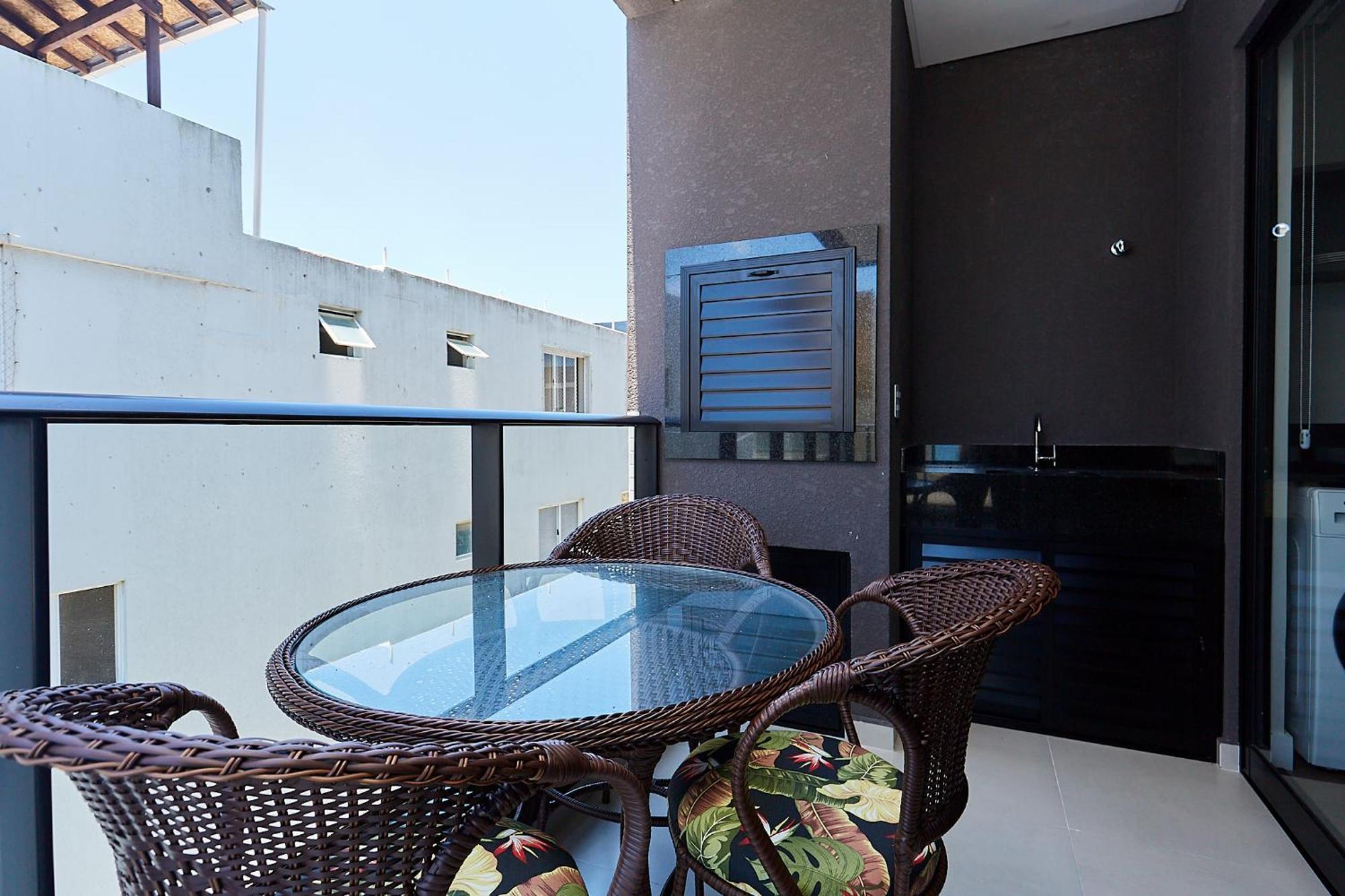 Cod. 1129 - Com 01 Quarto, Vista Mar Com Rooftop, E Piscina * Bombinhas