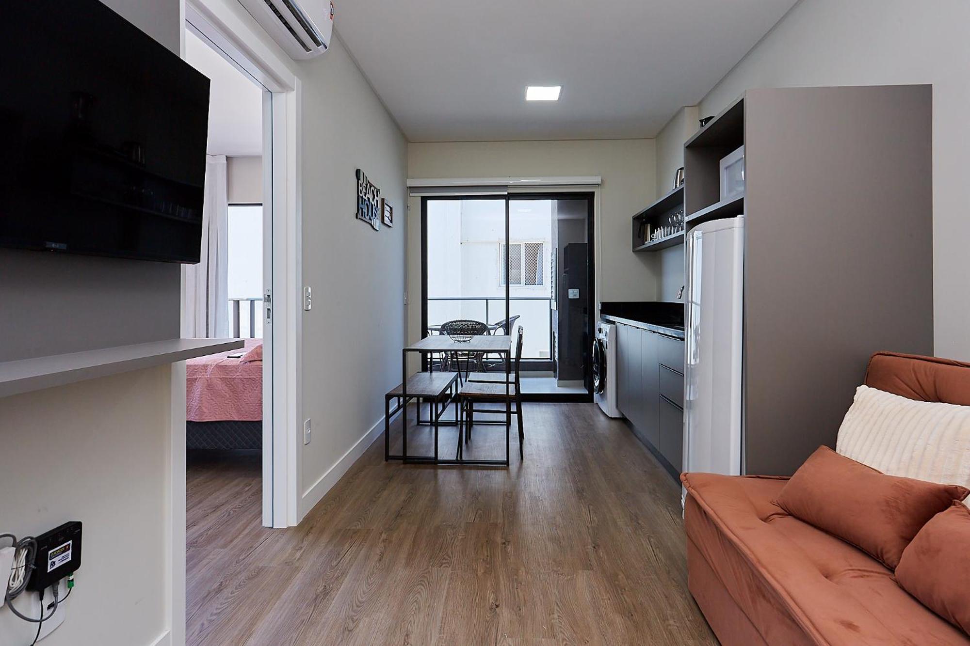 Cod. 1129 - Com 01 Quarto, Vista Mar Com Rooftop, E Piscina * Bombinhas